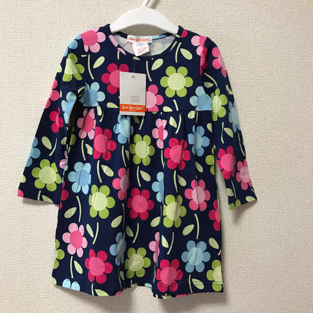 GYMBOREE(ジンボリー)の新品！ワンピース✨インポート 花柄 フラワー ジンボリー GAP カーターズ キッズ/ベビー/マタニティのキッズ服女の子用(90cm~)(ワンピース)の商品写真