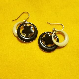 マリークワント(MARY QUANT)のMARY QUANTピアス♪(ピアス)