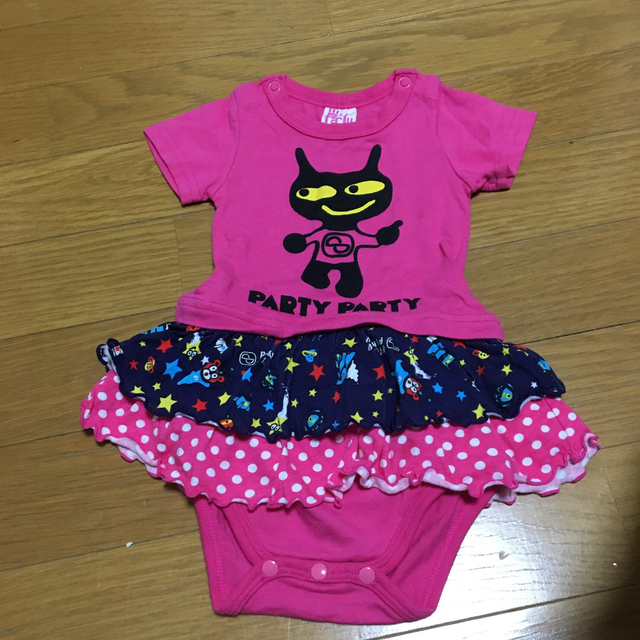 PARTYPARTY(パーティーパーティー)のパーティパーティ　ベビーロンパース　ワンピース　60 キッズ/ベビー/マタニティのベビー服(~85cm)(ロンパース)の商品写真