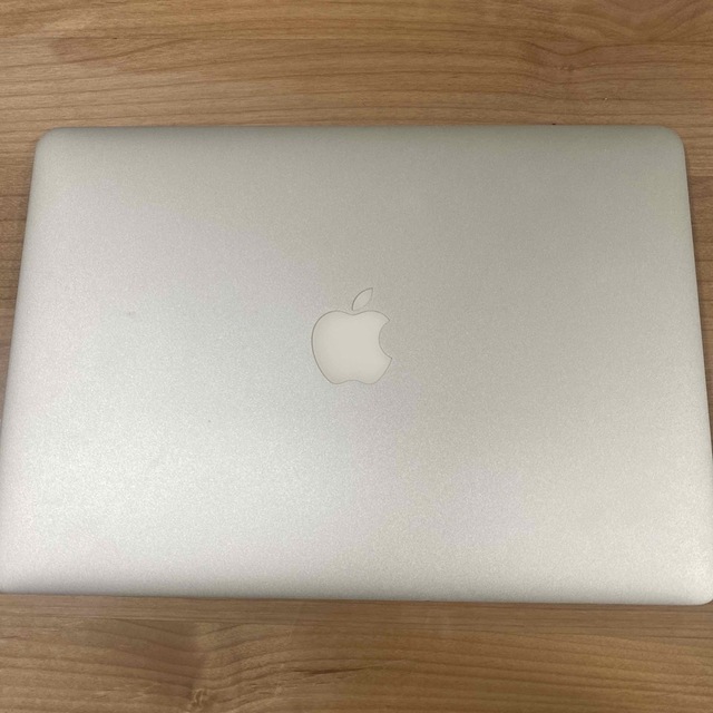 MacBook Air (13インチ) 2014のサムネイル