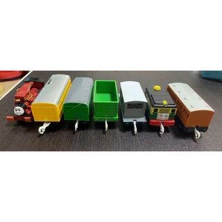 タカラトミー(Takara Tomy)のプラレール トーマス　７台セット(電車のおもちゃ/車)