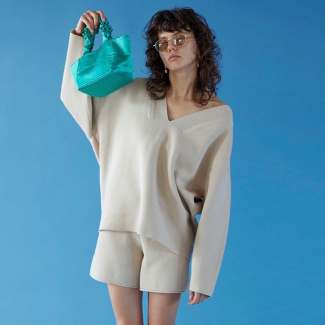 SeaRoomlynn - 完売 searoomlynn Vカットルーズトップス SeaRoomlynn - 完売 searoomlynn Vカットルーズトップス