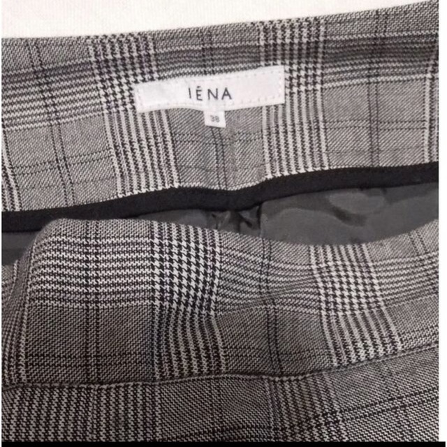 IENA(イエナ)のIENA チェック　ペグトップパンツ レディースのパンツ(クロップドパンツ)の商品写真