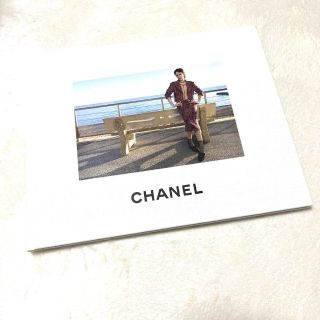 シャネル(CHANEL)の【非売品✨】CHANEL☆SPRING-SUMMER 2023 カタログ(ファッション/美容)