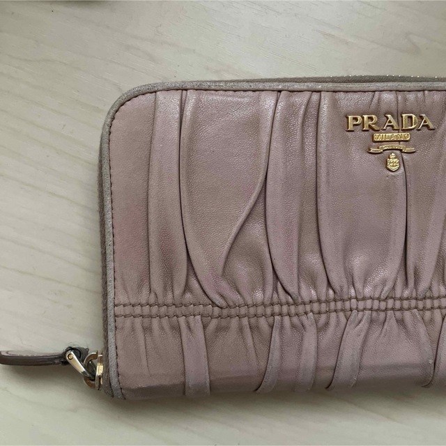 PRADA(プラダ)のPRADA 長財布 レディースのファッション小物(財布)の商品写真