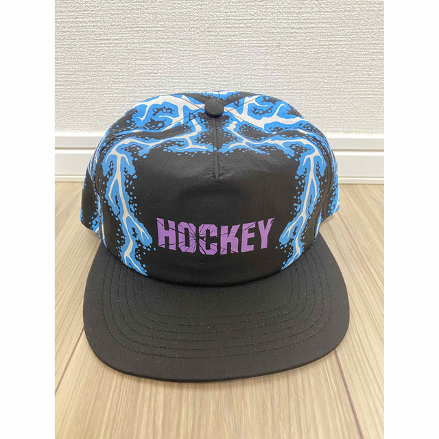 Supreme(シュプリーム)の新品未使用　hockey Lightning cap キャップ メンズの帽子(キャップ)の商品写真