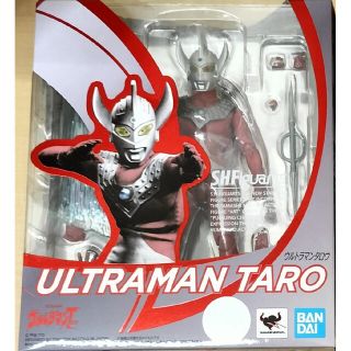 バンダイ(BANDAI)のS.H.Figuartsウルトラマンタロウ(特撮)