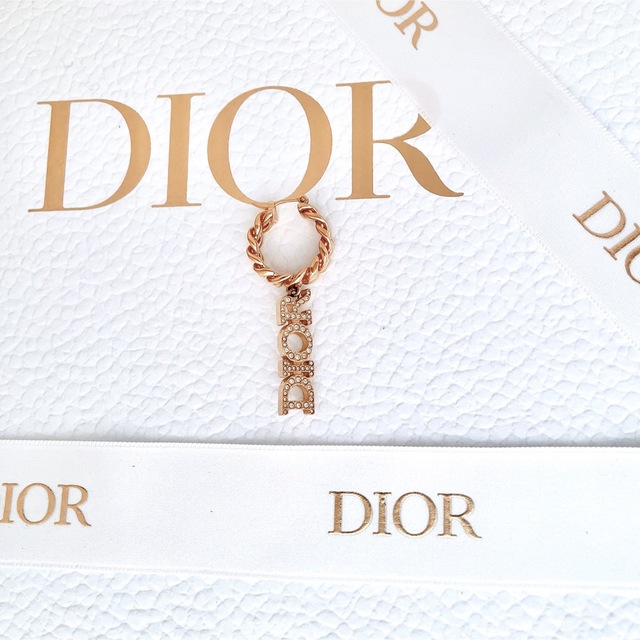 DIOR ディオール　クリスタル　片耳　フープ　ピアス　イヤリング　極美品レディース