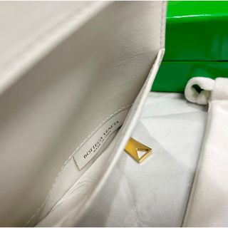 Bottega Veneta - ほぼ未使用 スモールカセット 二つ折りファスナー ...