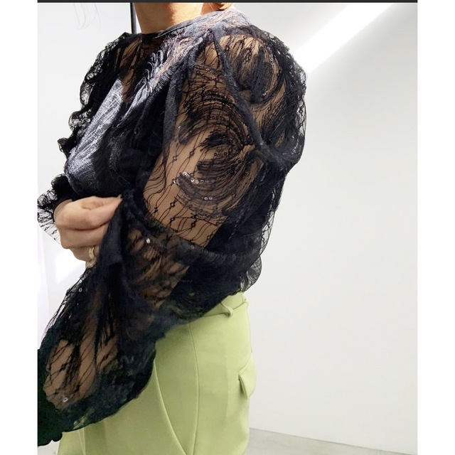 Ameri VINTAGE(アメリヴィンテージ)のUNDRESSED 2WAY FAIRY LACE BLOUSE レディースのトップス(シャツ/ブラウス(長袖/七分))の商品写真