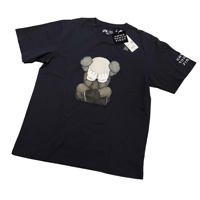 UNIQLO(ユニクロ)の【新品未使用】UNIQLO × KAWS Tシャツ L 限定 完売 タグ付き メンズのトップス(Tシャツ/カットソー(半袖/袖なし))の商品写真