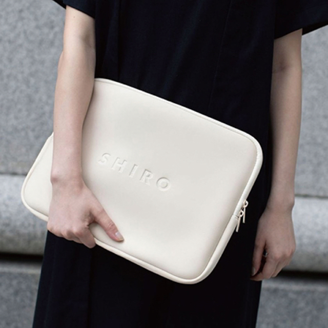 shiro(シロ)のSHIROパソコンケース スマホ/家電/カメラのPC/タブレット(その他)の商品写真