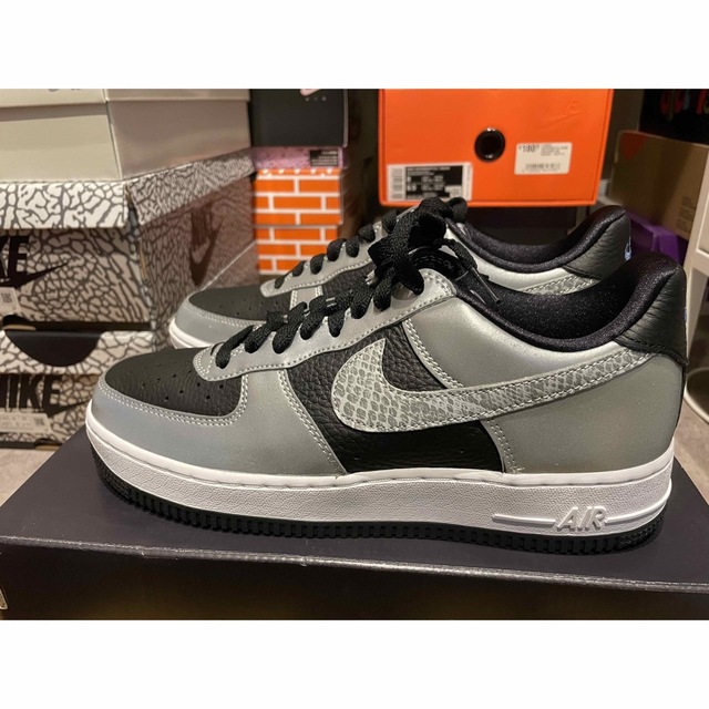 NIKE(ナイキ)のNike Air Force 1 silver SNAKE ヘビ メンズの靴/シューズ(スニーカー)の商品写真