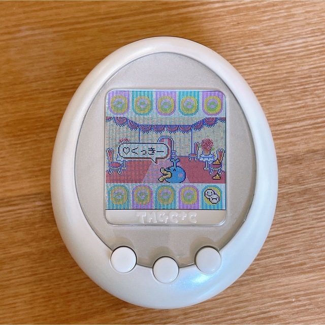 たまごっちプラスカラー ホワイト 動作確認済み たまごっち tamagotchi