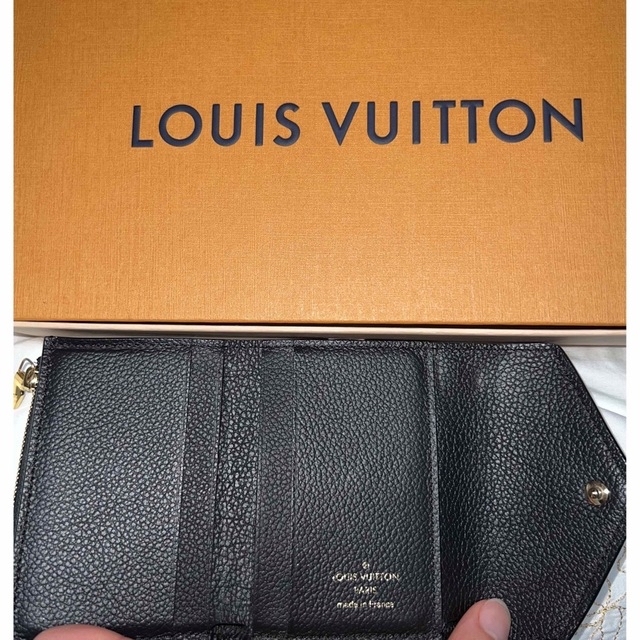 LOUIS VUITTON(ルイヴィトン)のルイヴィトン　ポルトフォイユ・ゾエ レディースのファッション小物(財布)の商品写真