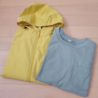 ユニクロ(UNIQLO)のユニクロ　ポケッタブルパーカー　Tシャツ　130　ジャンパー(ジャケット/上着)