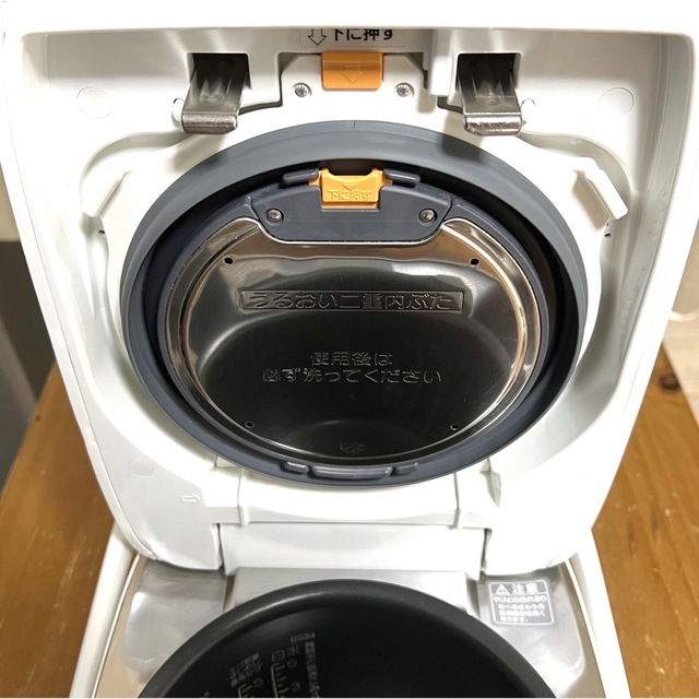 美品♡象印　炊飯器　炎舞炊き5.5合　ZOJIRUSHI NW-KB10-WZ