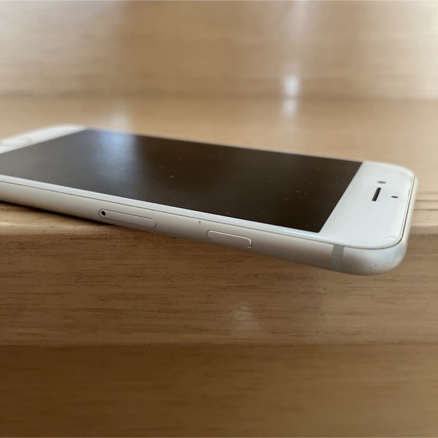 iPhone8 本体 Silver 64GB SIMフリー 3