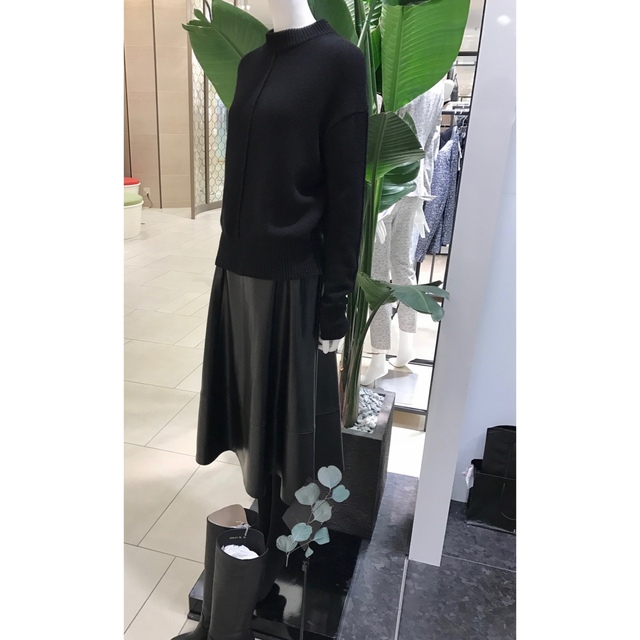 通常在庫品 新品 合皮スカート ブラック m-i-d M-PREMIER | www.kdcow.com