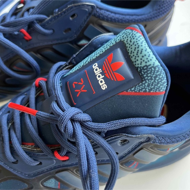 Originals（adidas）(オリジナルス)のアディダス ZX 2K BOOST 2.0 ＺＸ ２Ｋ ブースト ２．０ レディースの靴/シューズ(スニーカー)の商品写真