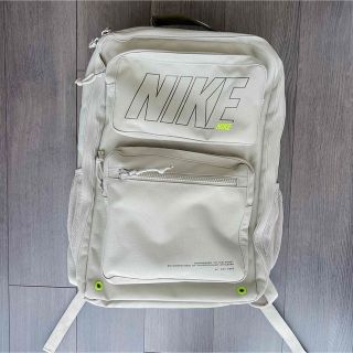 ナイキ(NIKE)のナイキ　美品バックパック(リュック/バックパック)