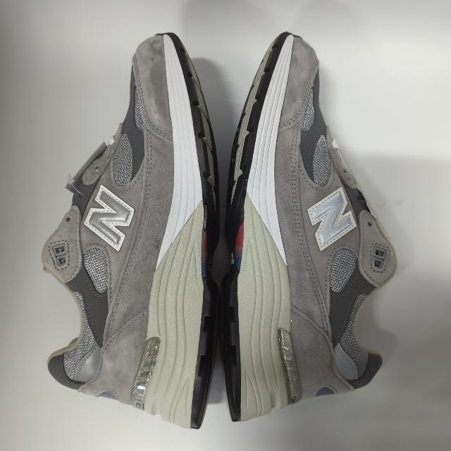 New Balance(ニューバランス)の【訳あり】ニューバランス M992GR 【Width:D】 NEW BALANCE M992 グレー 992 メンズ スニーカー 992 ランニングシューズ メンズの靴/シューズ(スニーカー)の商品写真