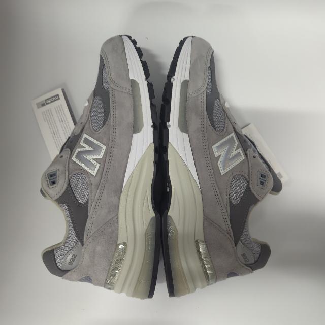 New Balance(ニューバランス)のニューバランス M992GR 【Width:D】 NEW BALANCE M992 グレー 992 メンズ スニーカー 992 ランニングシューズ メンズの靴/シューズ(スニーカー)の商品写真