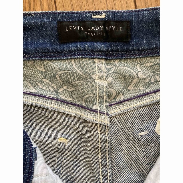 Levi's(リーバイス)のリーバイス レディ スタイル　ストレッチ　デニム　レディース　28インチ レディースのパンツ(デニム/ジーンズ)の商品写真