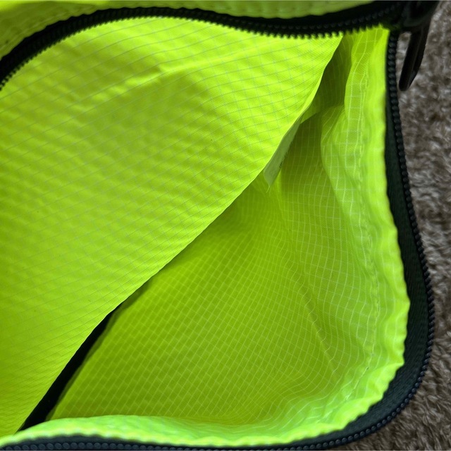 PUMA(プーマ)のPUMA  イエロー　バック　スポーティ メンズのバッグ(ショルダーバッグ)の商品写真