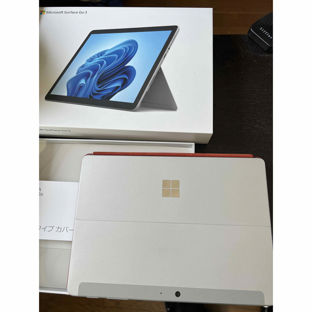 Microsoft(マイクロソフト)のsurface GO3 サーフェス１２８GB ８GB タブレット　GO2 スマホ/家電/カメラのPC/タブレット(タブレット)の商品写真