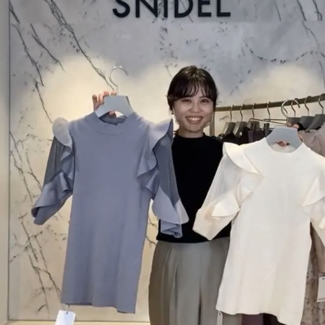 snidel????フリル切り替えニット