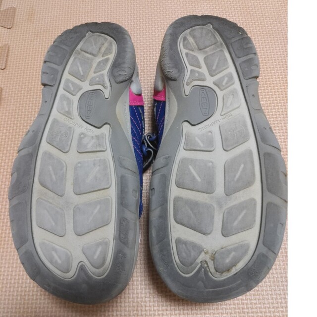 KEEN(キーン)のKEEN　スニーカー　22.0cm キッズ/ベビー/マタニティのキッズ靴/シューズ(15cm~)(スニーカー)の商品写真