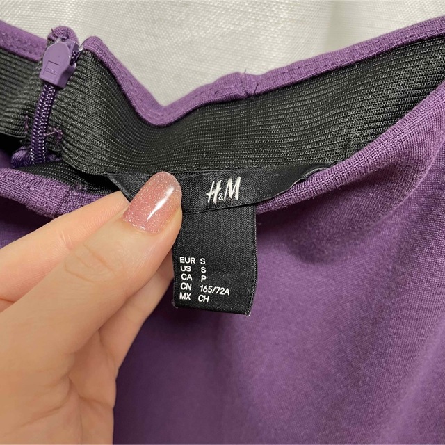 H&M(エイチアンドエム)のパープル☆ミニスカート レディースのスカート(ミニスカート)の商品写真