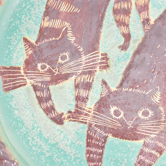こんがり舎　大皿　猫柄　プレート　未使用　陶器 インテリア/住まい/日用品のキッチン/食器(食器)の商品写真