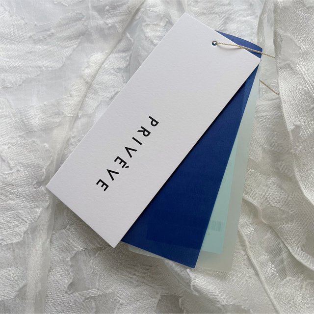 PRIVEVE×RUNA】 オパールチュールトップス 見事な noxcapital.de