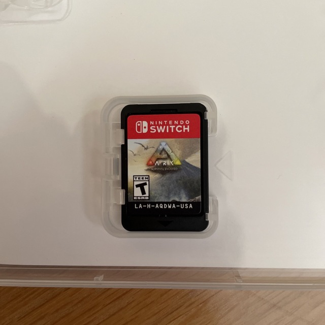 Nintendo Switch(ニンテンドースイッチ)の【Switch】ARK: Survival Evolved アーク【ソフト本体】 エンタメ/ホビーのゲームソフト/ゲーム機本体(家庭用ゲームソフト)の商品写真