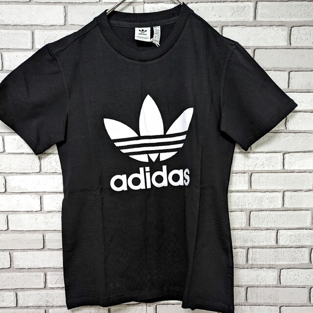 adidas(アディダス)のadidas originals アディダス Tシャツ 黒色 XL ロゴ レディースのトップス(Tシャツ(半袖/袖なし))の商品写真
