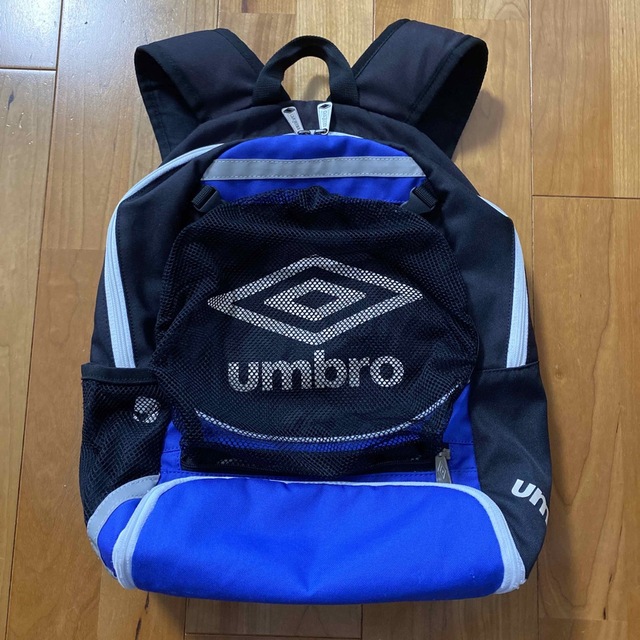 UMBRO(アンブロ)のアンブロ  サッカーリュック　16L スポーツ/アウトドアのサッカー/フットサル(その他)の商品写真