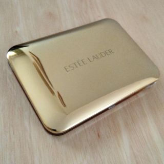 エスティローダー(Estee Lauder)のESTEE  LAUDER　デラックスブラッシュコンパクト（全３色）　チーク(チーク)