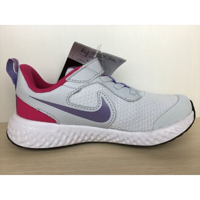 NIKE(ナイキ)のナイキ レボリューション5 PSV 靴 16,5cm 新品 (1573) キッズ/ベビー/マタニティのキッズ靴/シューズ(15cm~)(スニーカー)の商品写真