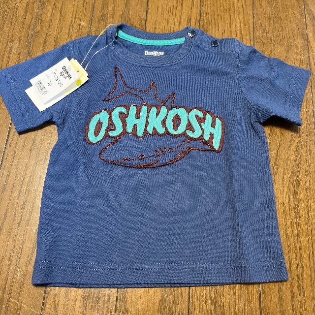 OshKosh(オシュコシュ)の【新品】オシュコシュ　70cm キッズ/ベビー/マタニティのベビー服(~85cm)(Ｔシャツ)の商品写真