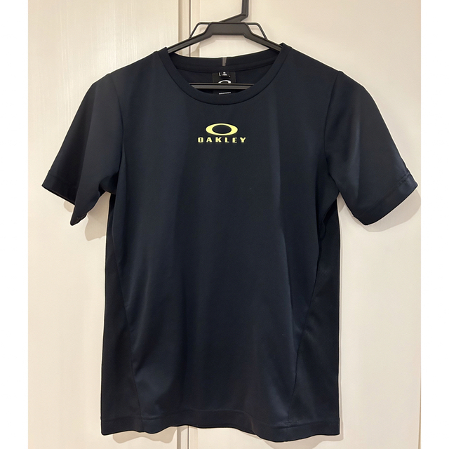 Oakley(オークリー)のオークリー　Tシャツ　M(150cm) ２枚セット キッズ/ベビー/マタニティのキッズ服男の子用(90cm~)(Tシャツ/カットソー)の商品写真