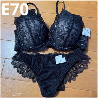 E70ブラジャー　& ショーツM(ブラ&ショーツセット)