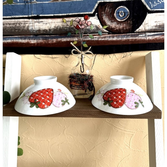 昭和レトロ　いちご柄　茶碗　レトロポップ　ヴィンテージ　ストロベリー　2個セット