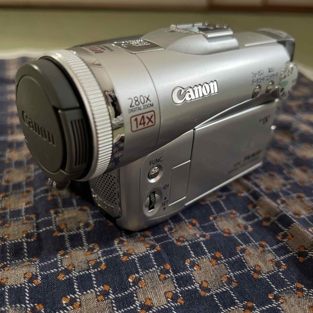 Canon(キヤノン)のCanon ビデオカメラ FVM30 スマホ/家電/カメラのカメラ(ビデオカメラ)の商品写真