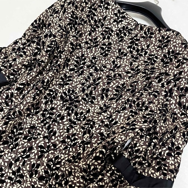 極美品/シルク100%】Rene 総柄ドレスワンピース 五分袖 フリル 花柄
