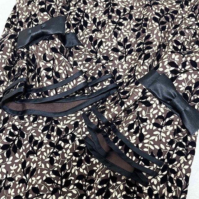 極美品/シルク100%】Rene 総柄ドレスワンピース 五分袖 フリル 花柄
