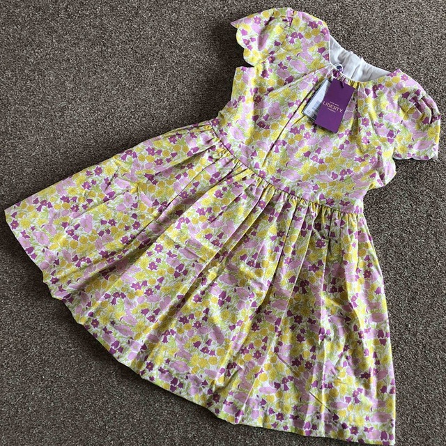 Jacadi(ジャカディ)のjacadi リバティワンピース6a キッズ/ベビー/マタニティのキッズ服女の子用(90cm~)(ワンピース)の商品写真