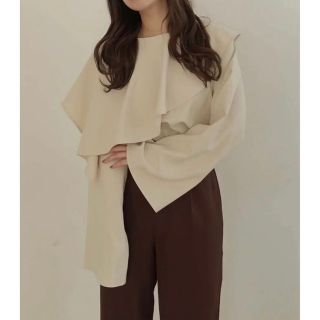 Alumu. AM310106 ruffle tops IVO(シャツ/ブラウス(長袖/七分))