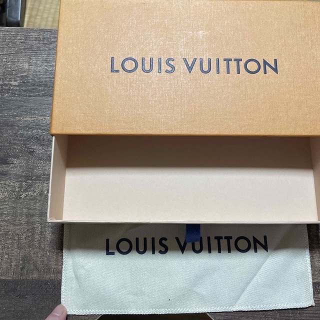 LOUIS VUITTON(ルイヴィトン)のルイ・ヴィトン　ジッピー・ウォレット レディースのファッション小物(財布)の商品写真